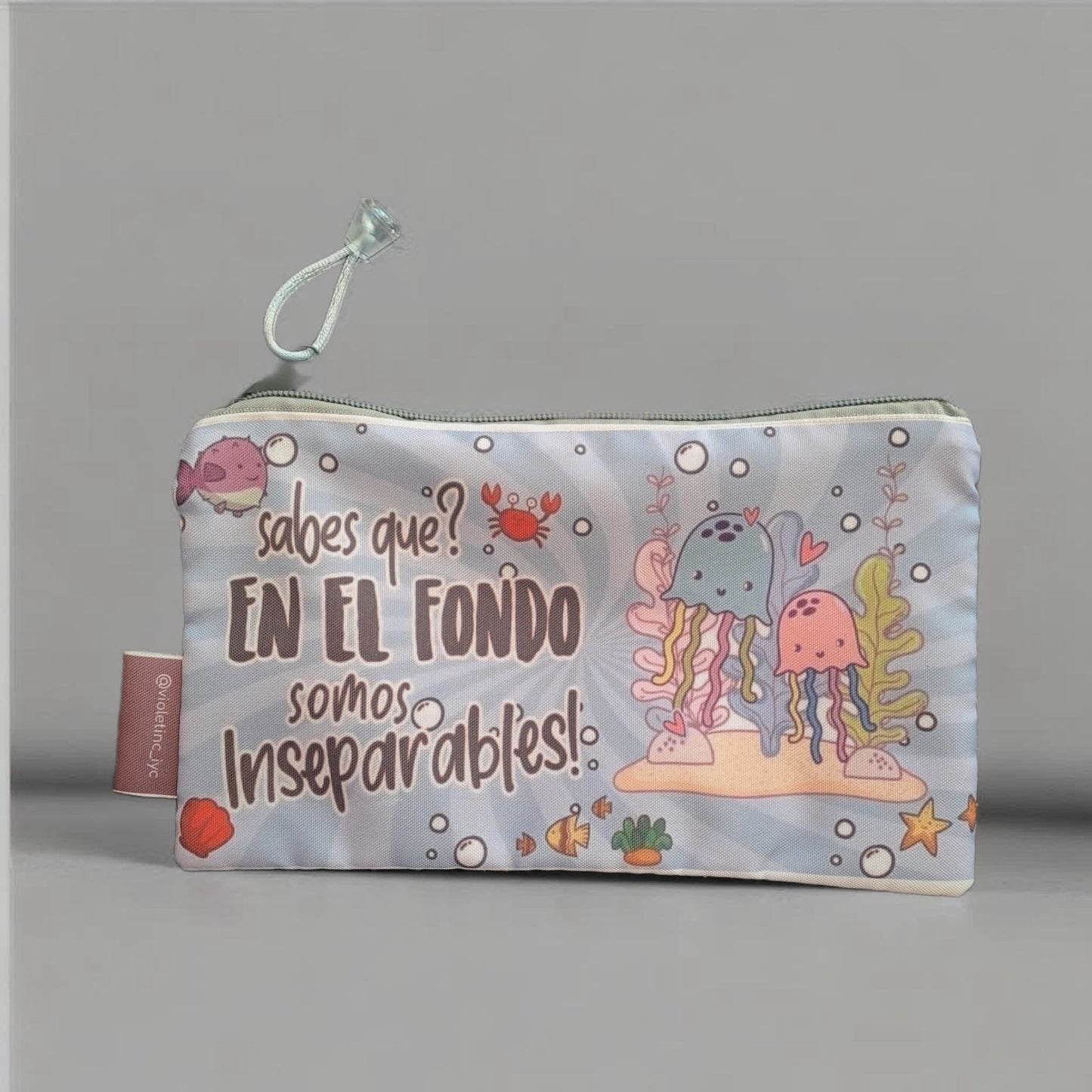 Estuches / cosmetiqueros básicos con diseños