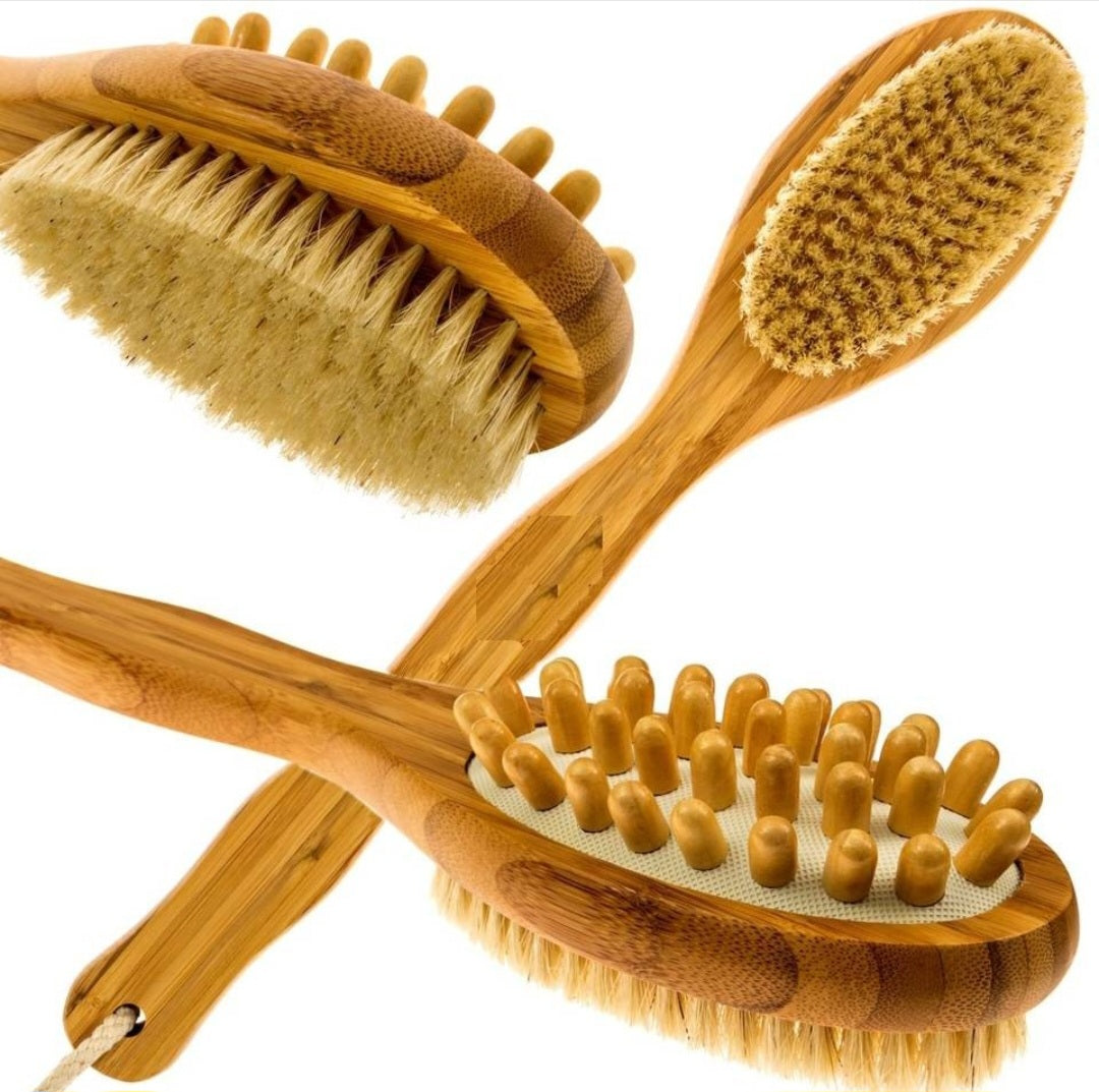 Cepillo de ducha exfoliante y masajeador 35cm