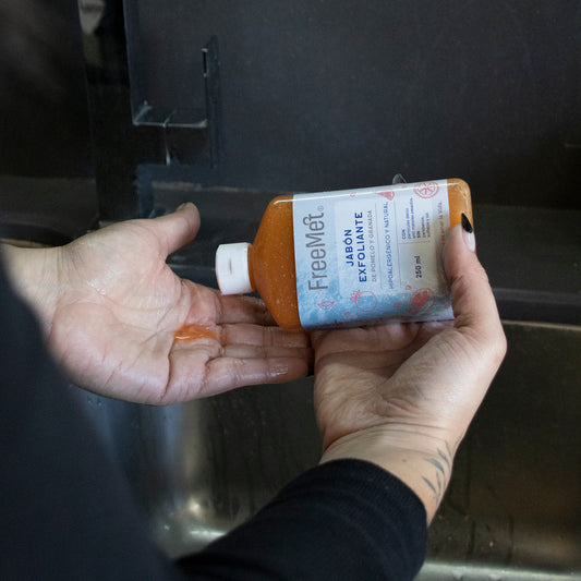 Jabón Exfoliante Natural Y Ecológico 250 Ml Freemet