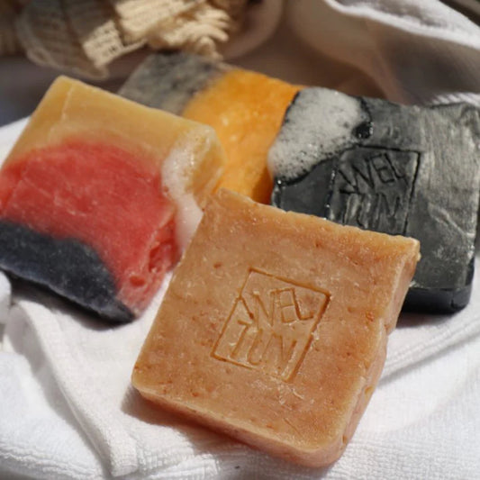 Jabón Facial de Carbón Activado 110 g | Cuidado Facial Natural y Vegano