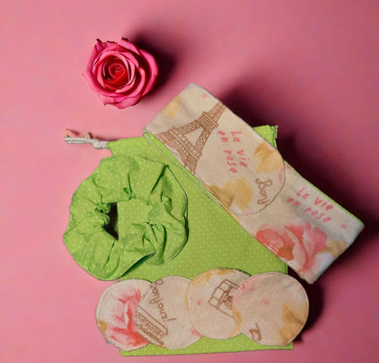 Pack de Belleza Eco-Friendly: Pétalos Desmaquillantes + Cintillo para Skin Care + Colet en Bolsita de Tela